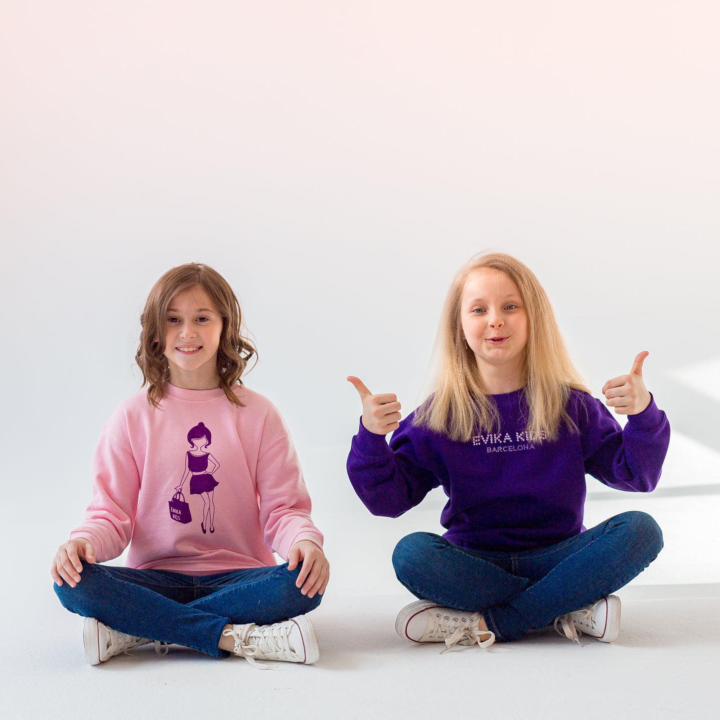Shiny Logo Sweatshirt in Purple