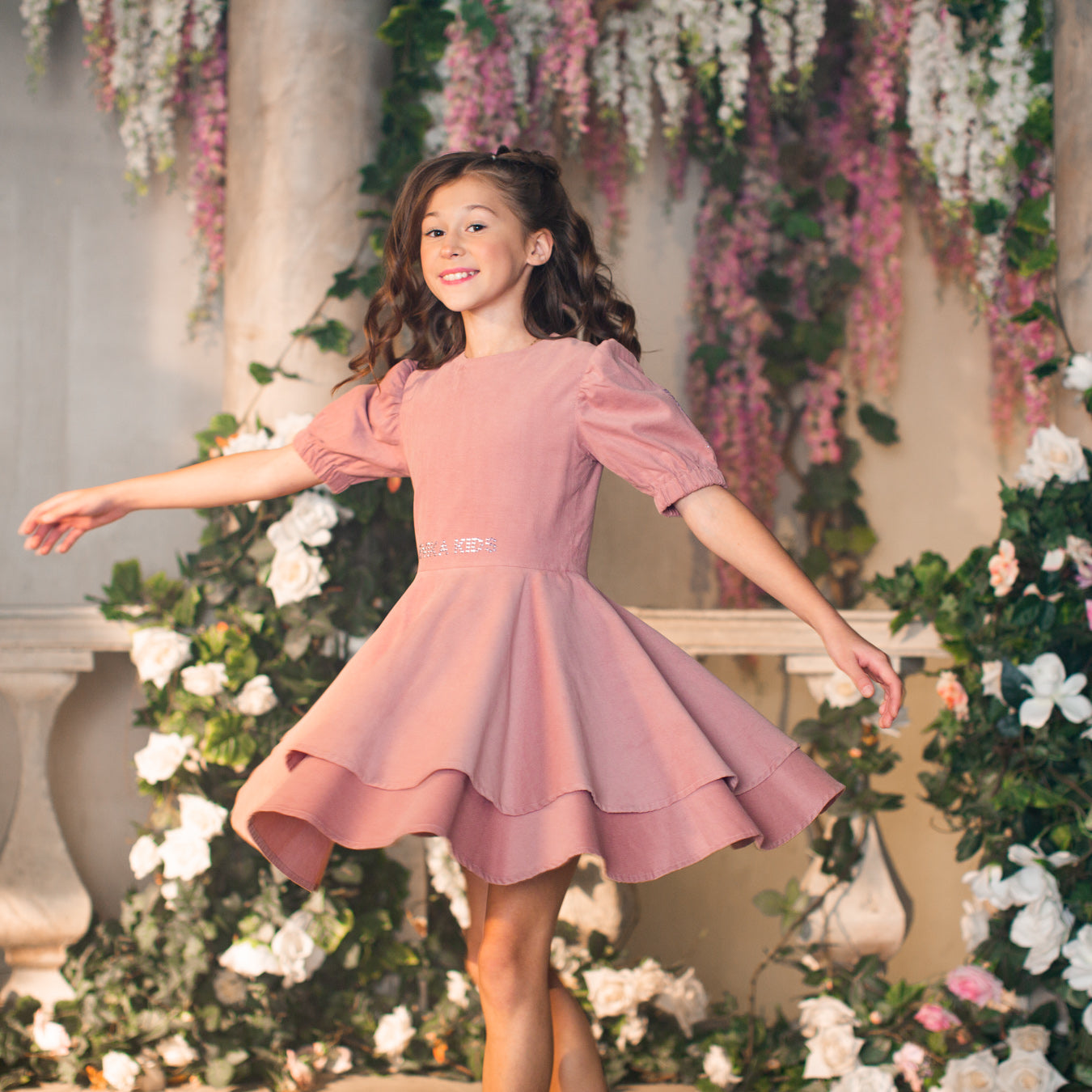 Shiny Detailing Velvet Dress in Pink